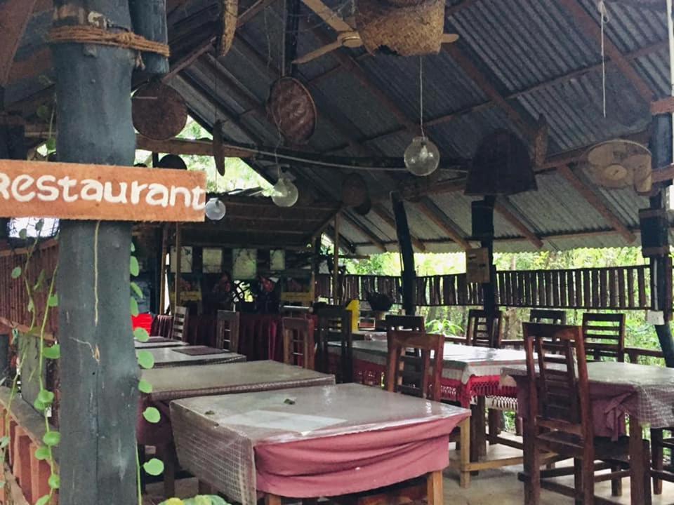 Tree House Hostel Sigirîya Extérieur photo